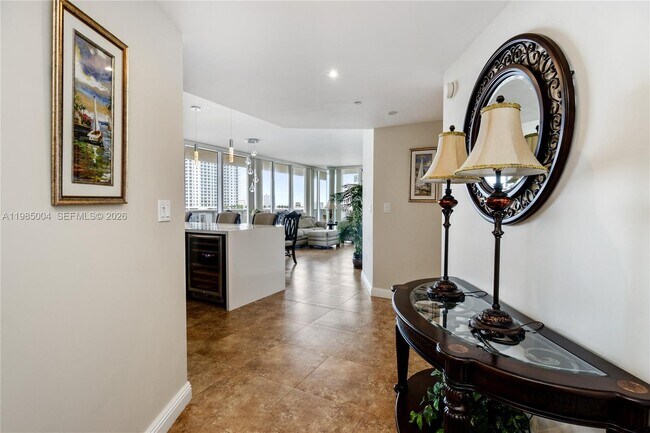 Building Photo - 1830 S Ocean Dr