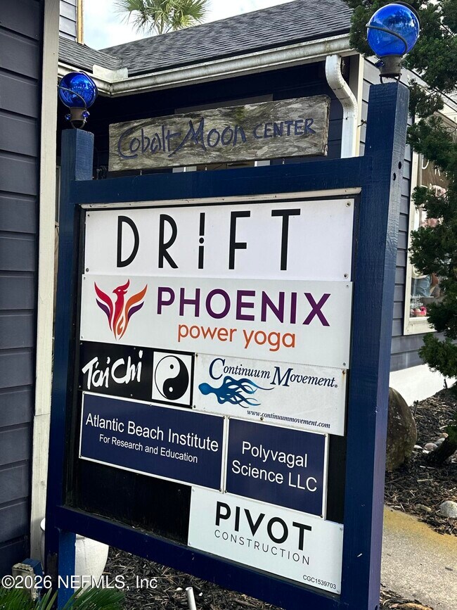 Building Photo - 2009 Seminole Rd