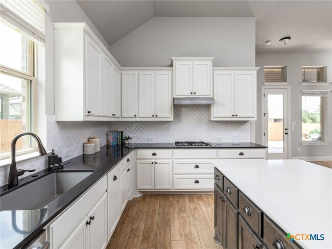 Building Photo - 253 Pink Granite Blvd