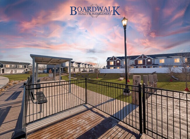 Building Photo - Modern 3-Bed Home with Yard & Amenities