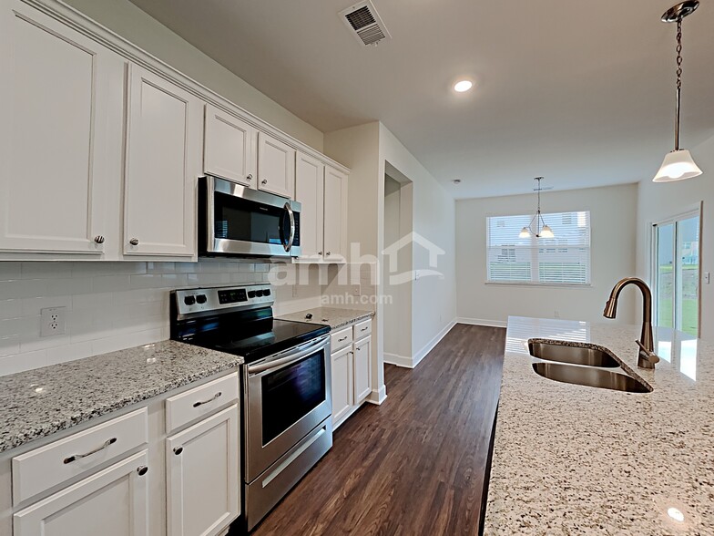 Building Photo - 2209 Flannery Ln