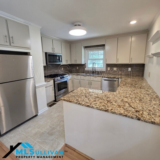 Building Photo - 2601 Cohnwood Dr
