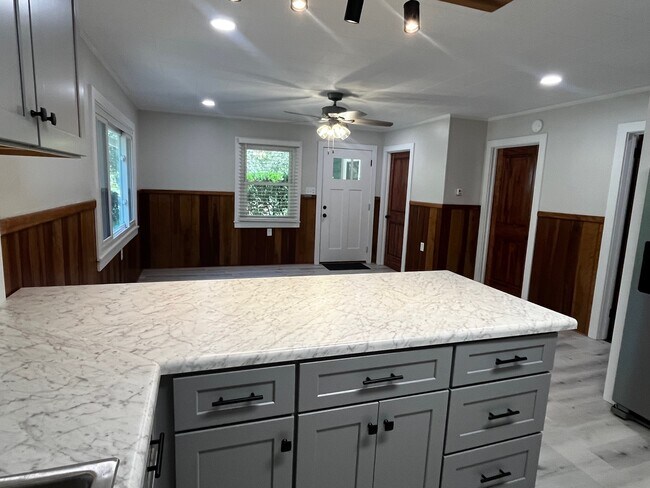 Building Photo - 3269 US-176