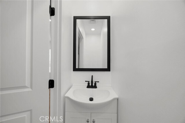 Building Photo - 6327 California Ave