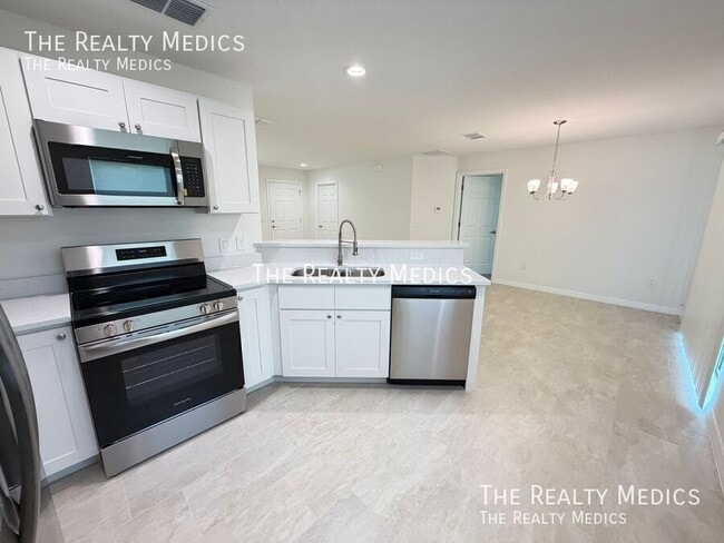 Building Photo - 61 Larch Run