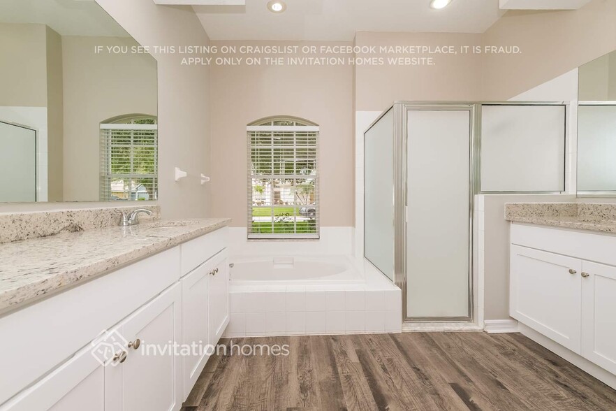 Building Photo - 479 Carriage House Ln