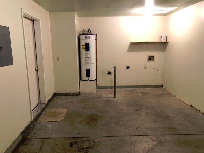 Building Photo - clpa02