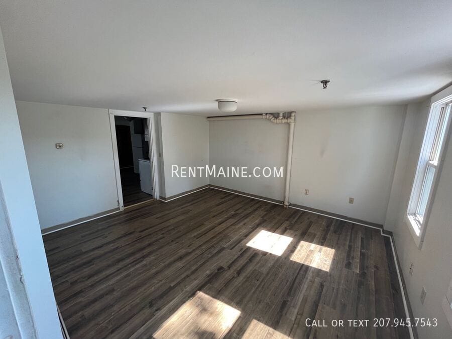 Building Photo - 2412 Western Ave