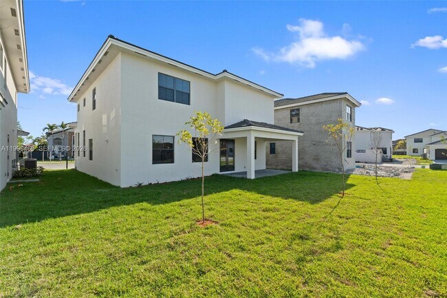 Building Photo - 15441 SW 20 Ln