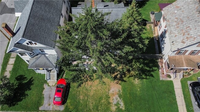 Building Photo - 40 Elm St
