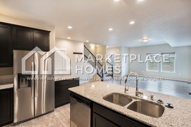Building Photo - 6627 Rubicon Dr