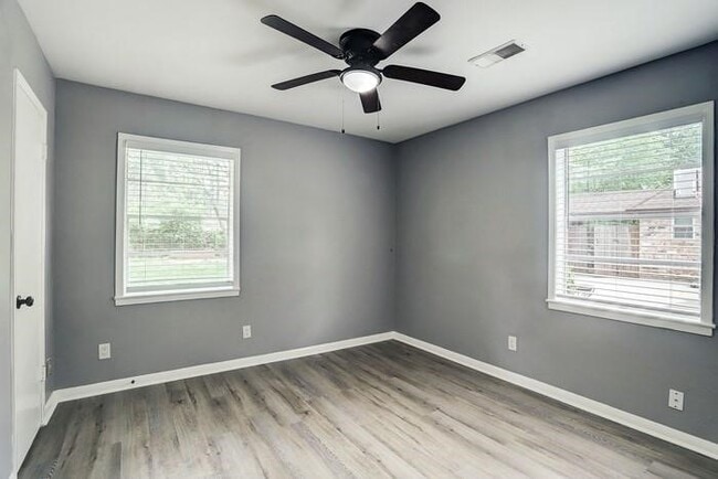 Building Photo - 217 Loon River Dr