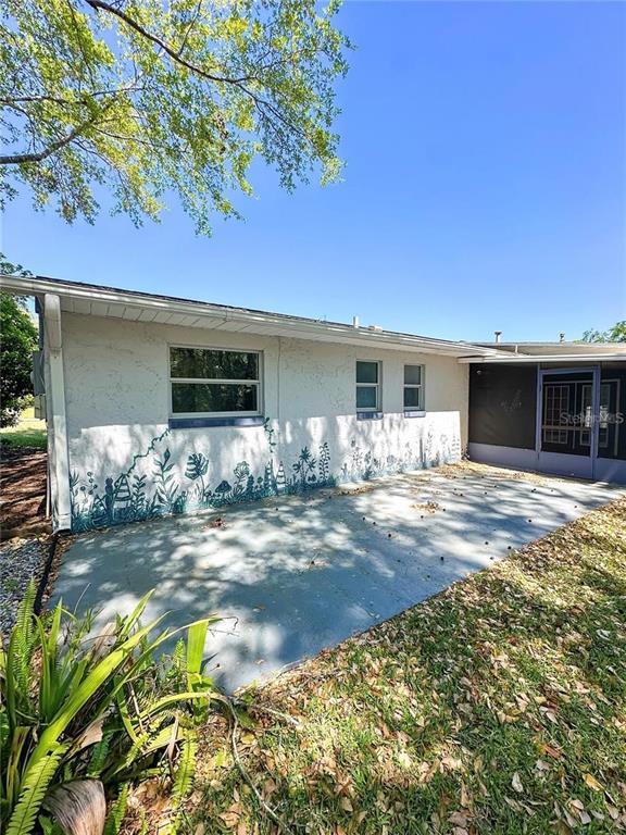 Building Photo - 1302 SE 18th Pl