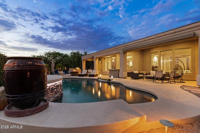 Building Photo - 6002 E Saguaro Vista Ct