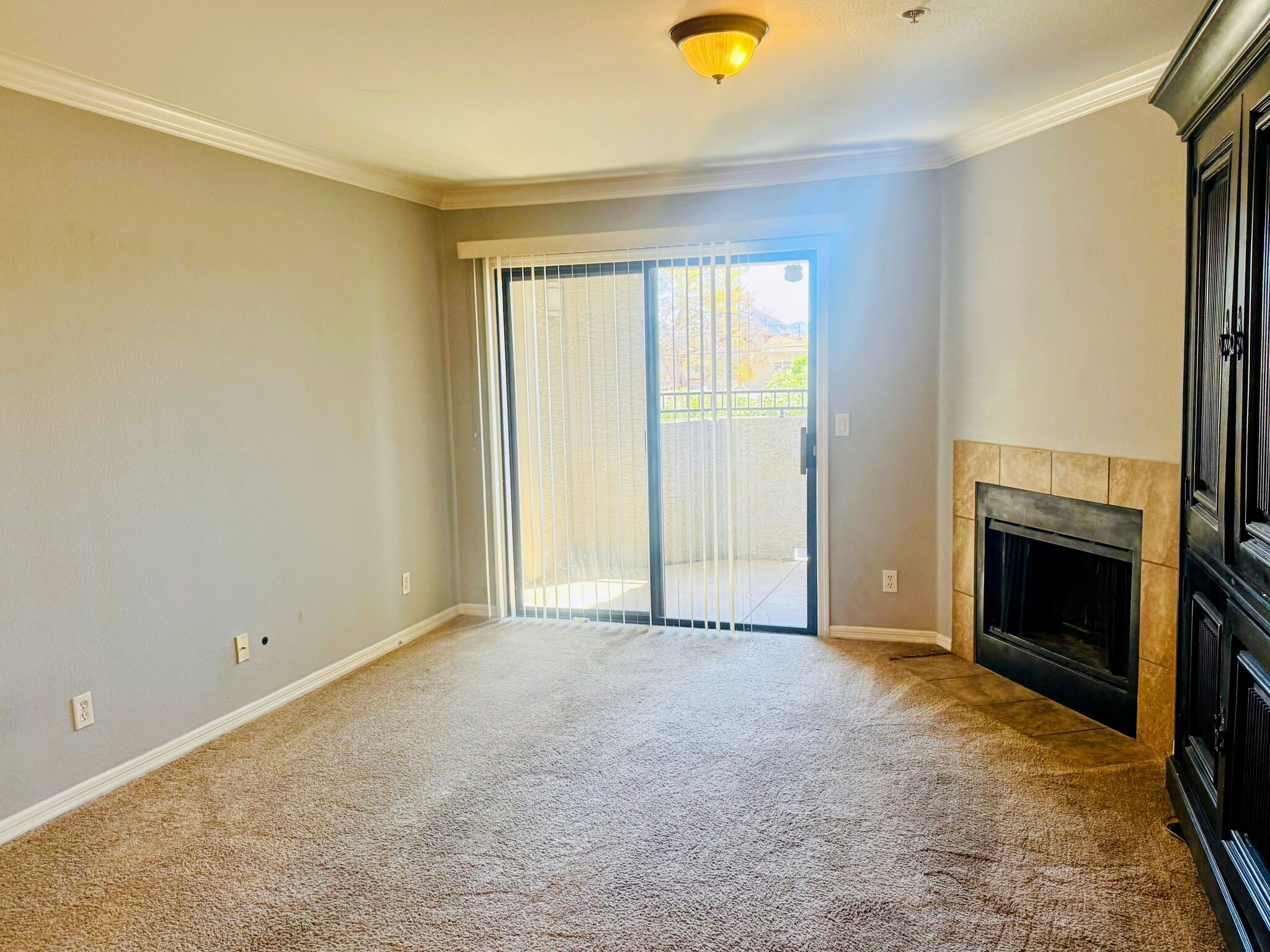 Building Photo - 2025 E Campbell Ave