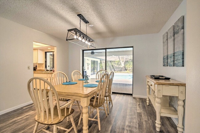 Building Photo - 6 Shumard Ct N