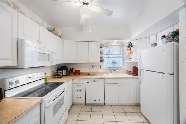 Building Photo - 9945 47th Ave N