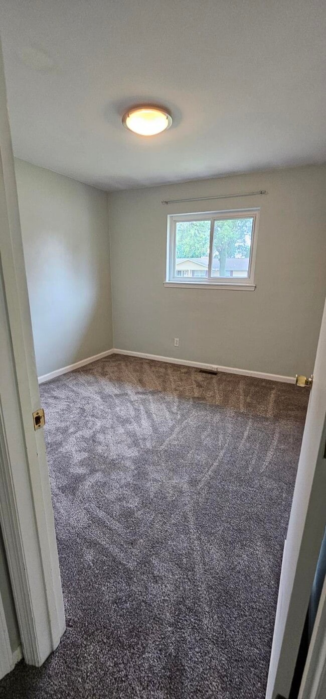 Building Photo - 1170 Karon Dr