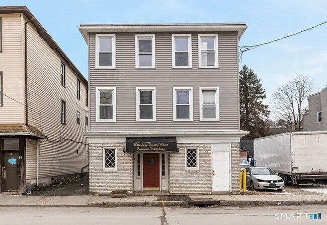 Building Photo - 17 Congress Ave