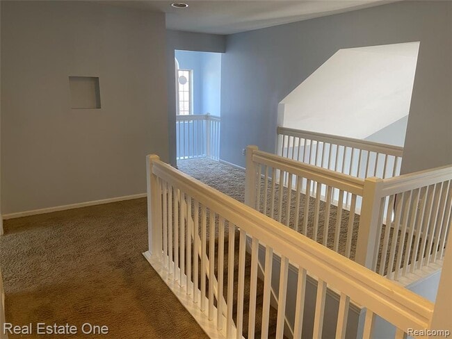 Building Photo - 39206 Silverthorne Bend