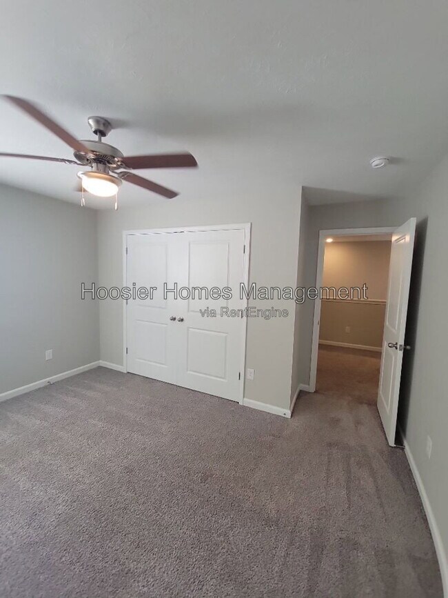 Building Photo - 5645 Brownstone Dr
