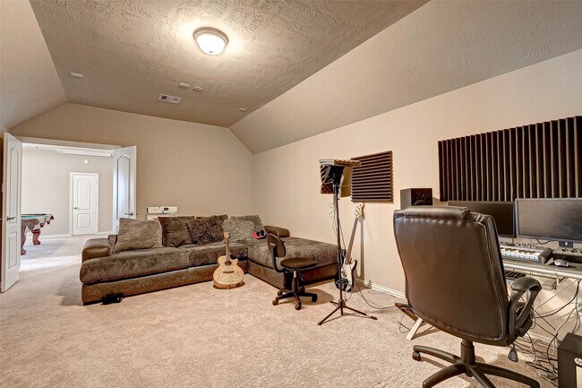 Building Photo - 907 River Delta Ln