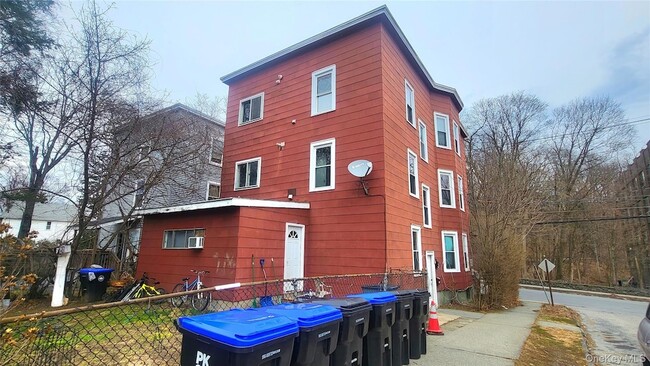 Building Photo - 174 South Ave