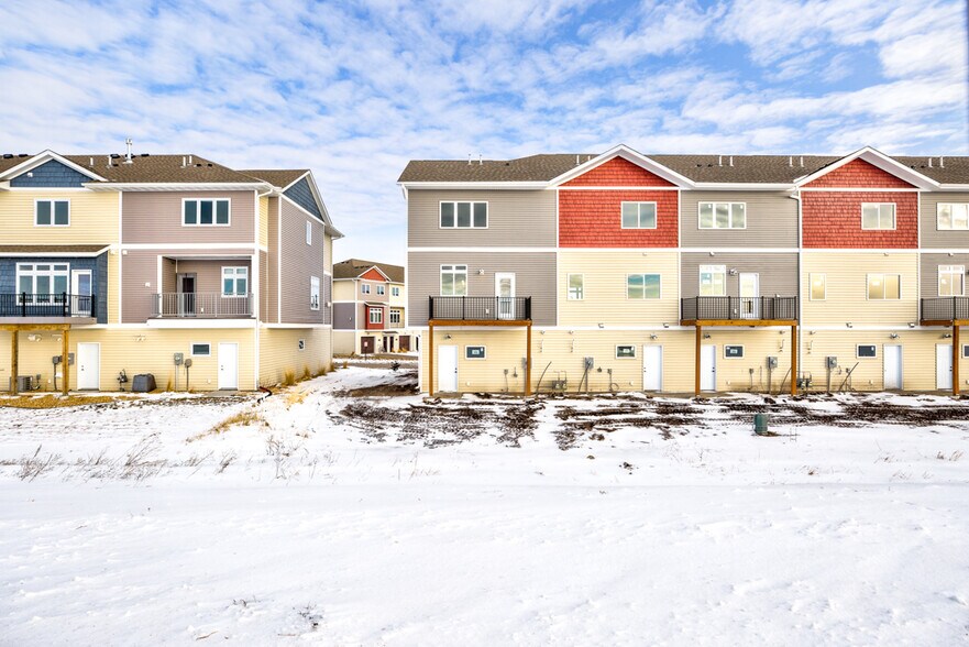 Building Photo - 2192 Rolling Green Trl