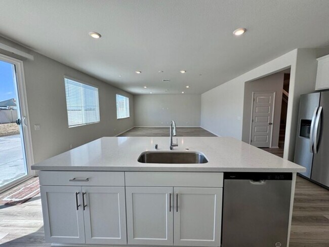 Building Photo - COMING SOON Brand new 4 bedroom Menifee Home with Solar included, now available for LEASE!