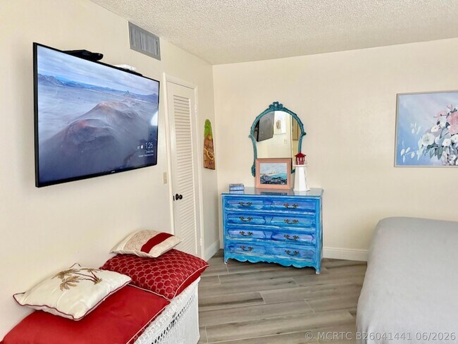 Building Photo - 2800 N Ocean Dr