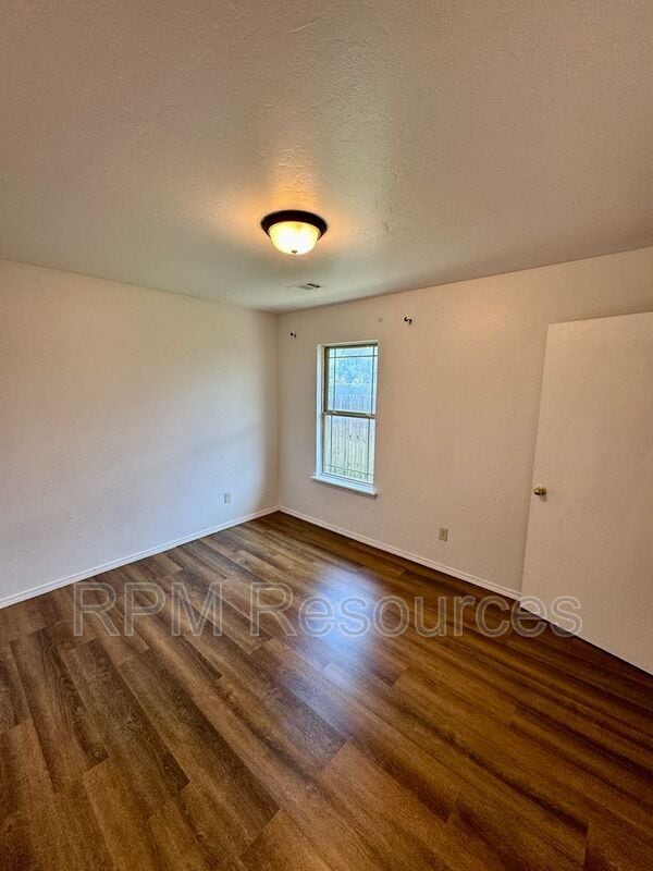 Building Photo - 7404 Park Meadow Dr