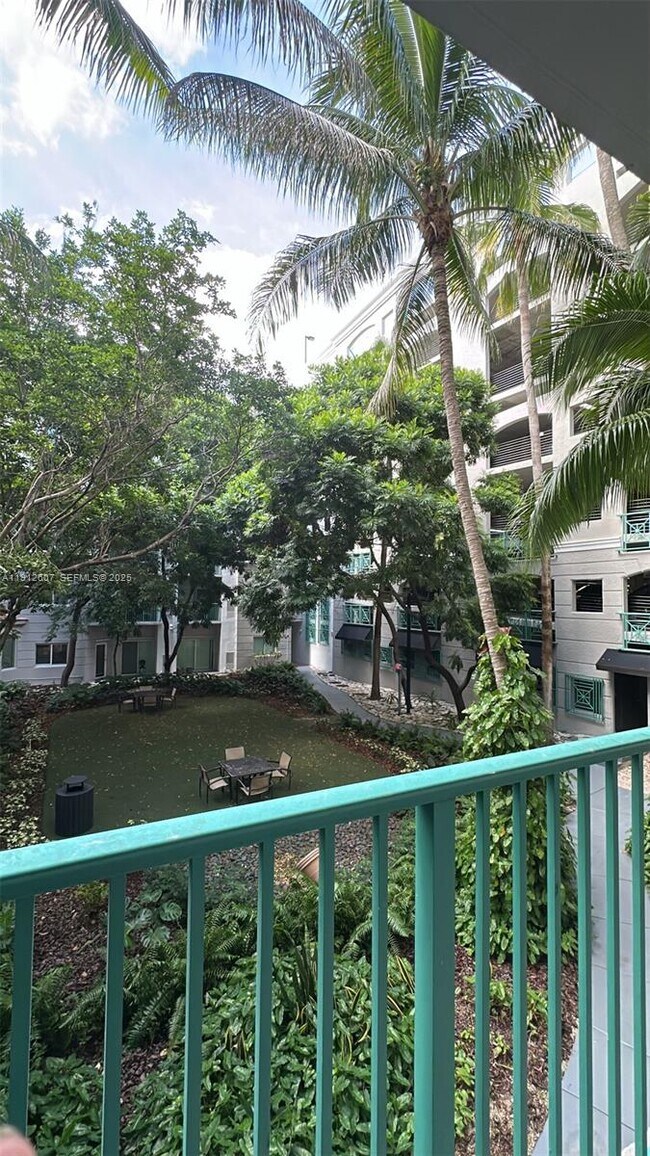 Building Photo - 6001 SW 70th St