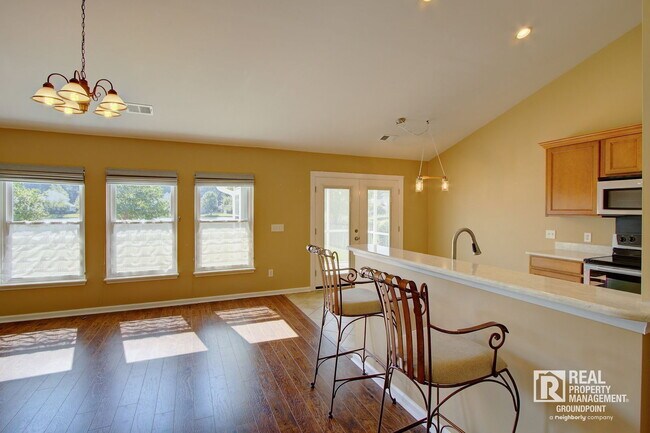 Building Photo - 97 Avonshire Dr