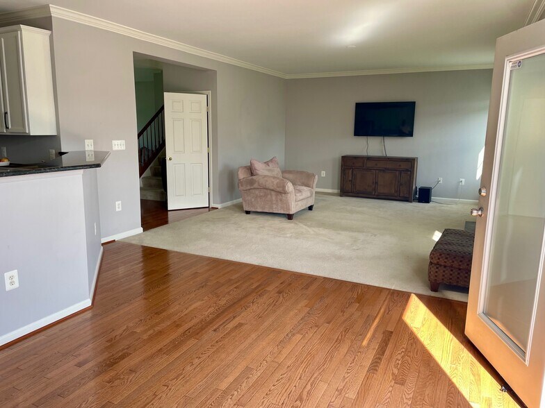 Building Photo - 1727 Idlewild Blvd