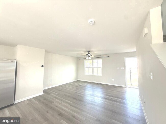 Building Photo - 365 Otero Ln