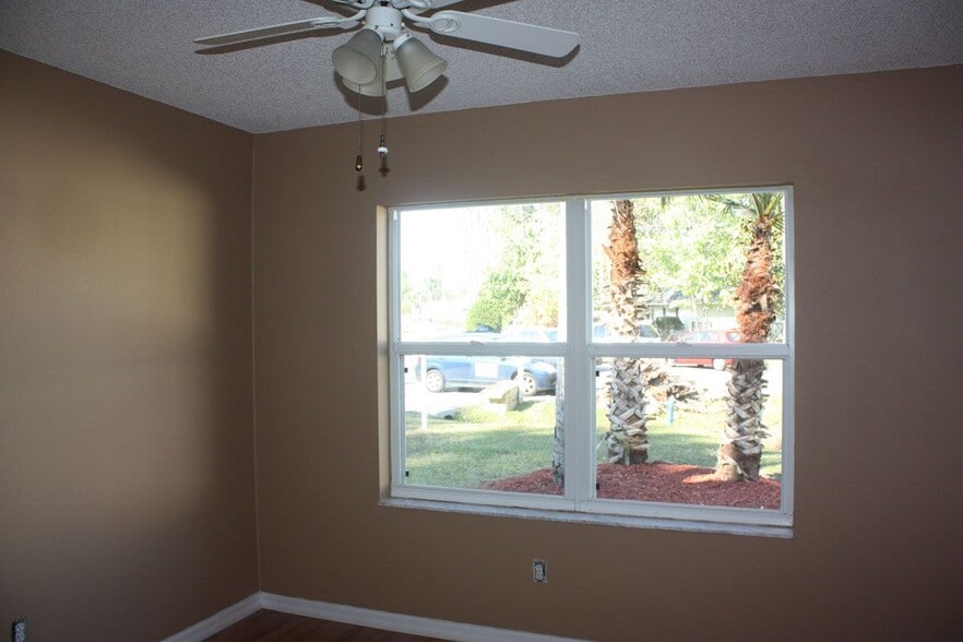 Building Photo - 20 Zebulon Pl