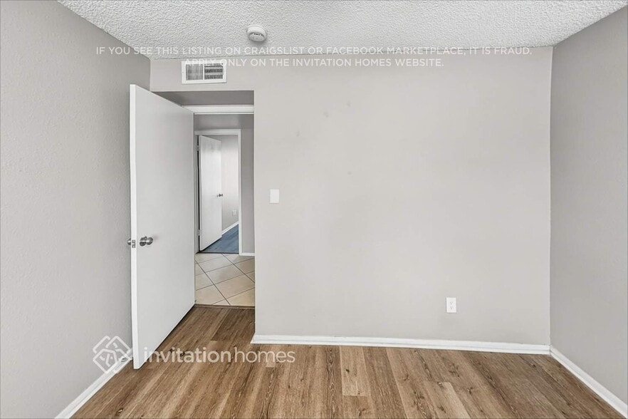 Building Photo - 12645 N 47th Dr