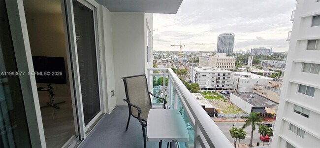 Building Photo - 6917 Collins Ave