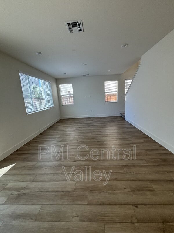 Building Photo - 3226 Tibidabo St