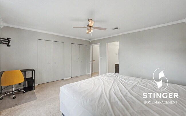 Building Photo - 20 Battery Ln