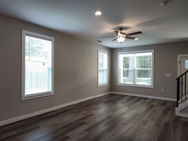 Building Photo - Move-in ready 4-bedroom, 2.5-bathroom home!