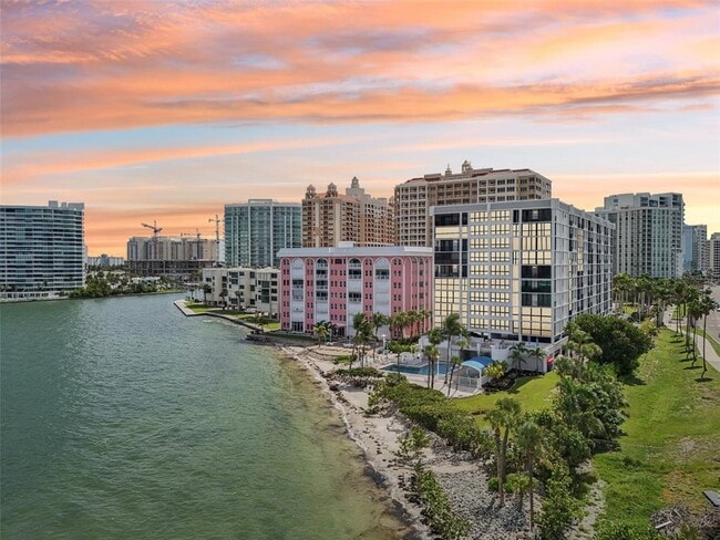 Building Photo - 11 Sunset Dr