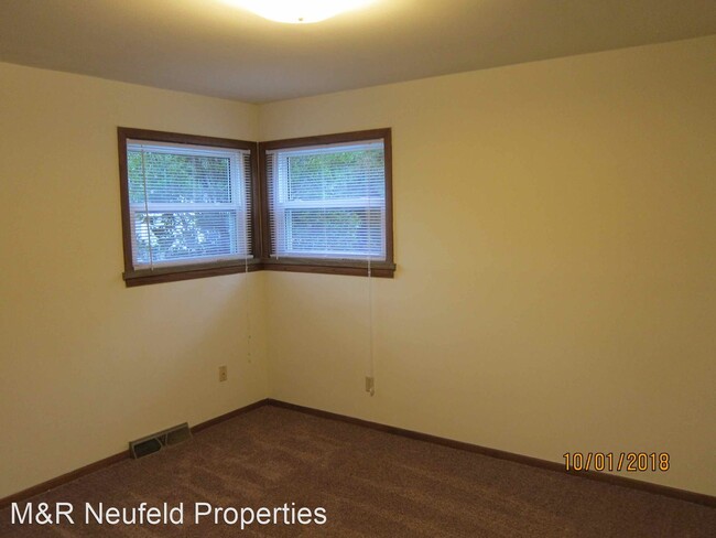 Building Photo - 7210 N Port Washington Rd