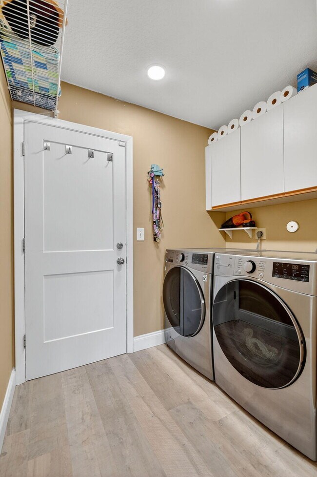 Building Photo - 7362 Ashley Shores Cir