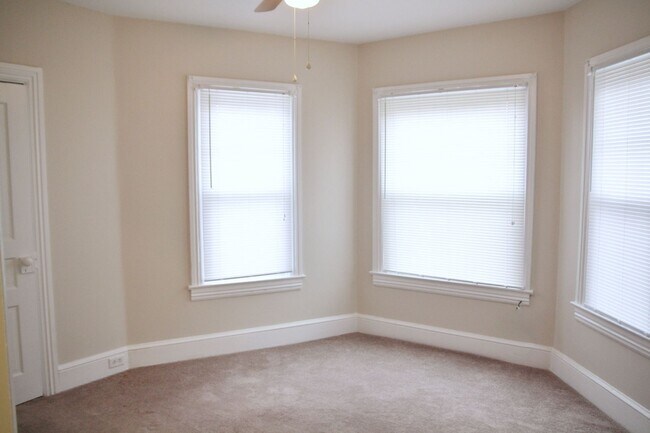 Building Photo - 418-420 Market Street