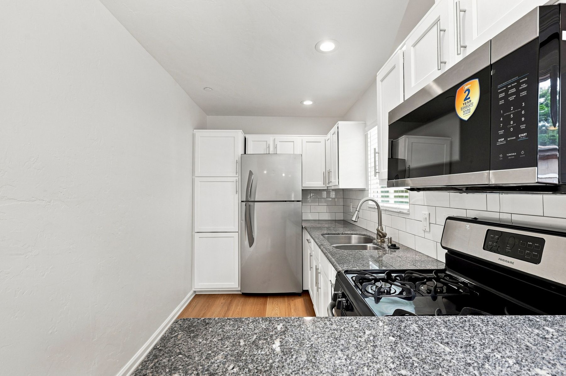 Building Photo - 136 Brightwood Ave