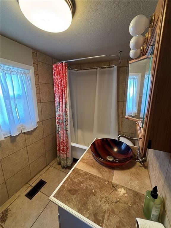 Building Photo - 868 N Main St