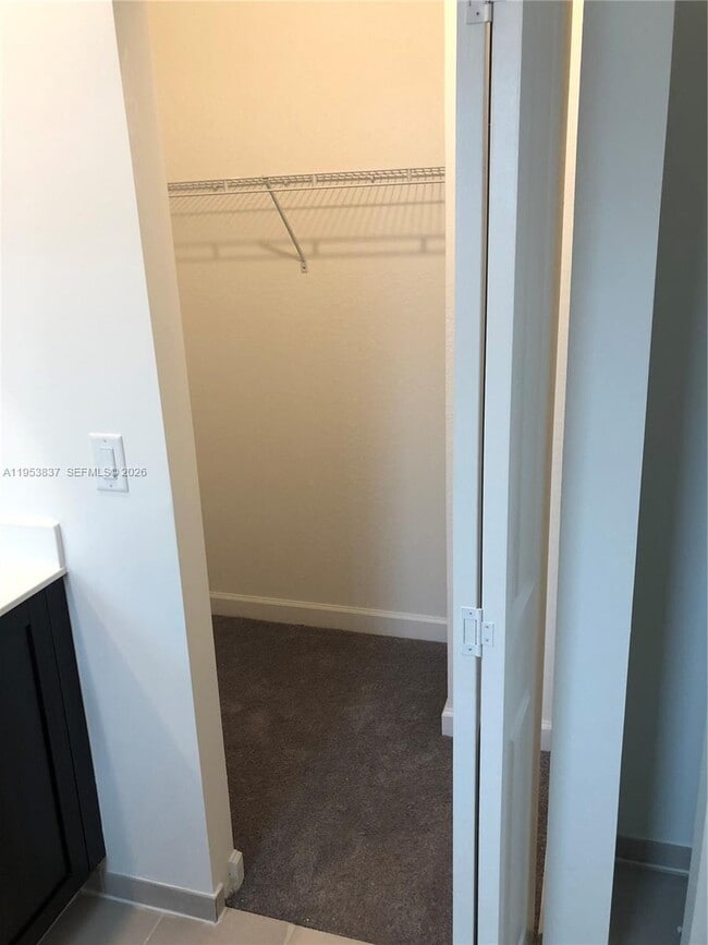 Building Photo - 2610 SE 13th St