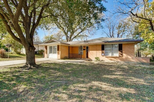 Building Photo - No Application Fees*