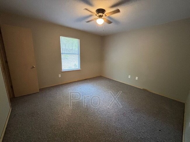Building Photo - 1366 E Sequoyah Ct